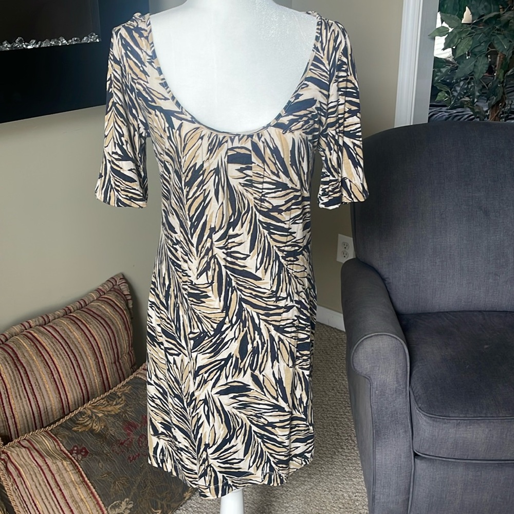 Banana Republic Sahara print tshirt dress. Size:S. Material:100% Tencel/lyocell